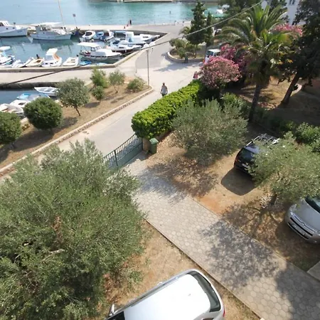 8315f Apartment Preko
